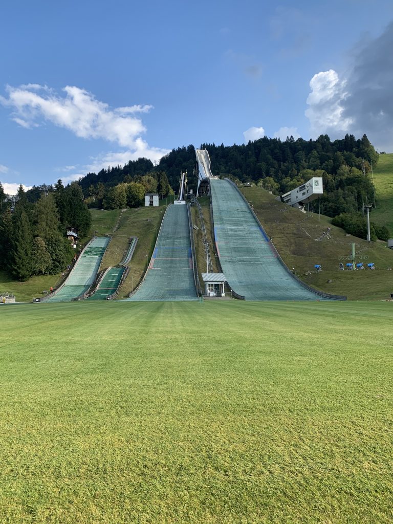 Alpenstrasse - Große Olympiaschanze